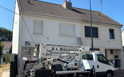 Remise en peinture de façade à Calais : nettoyage des traces noires